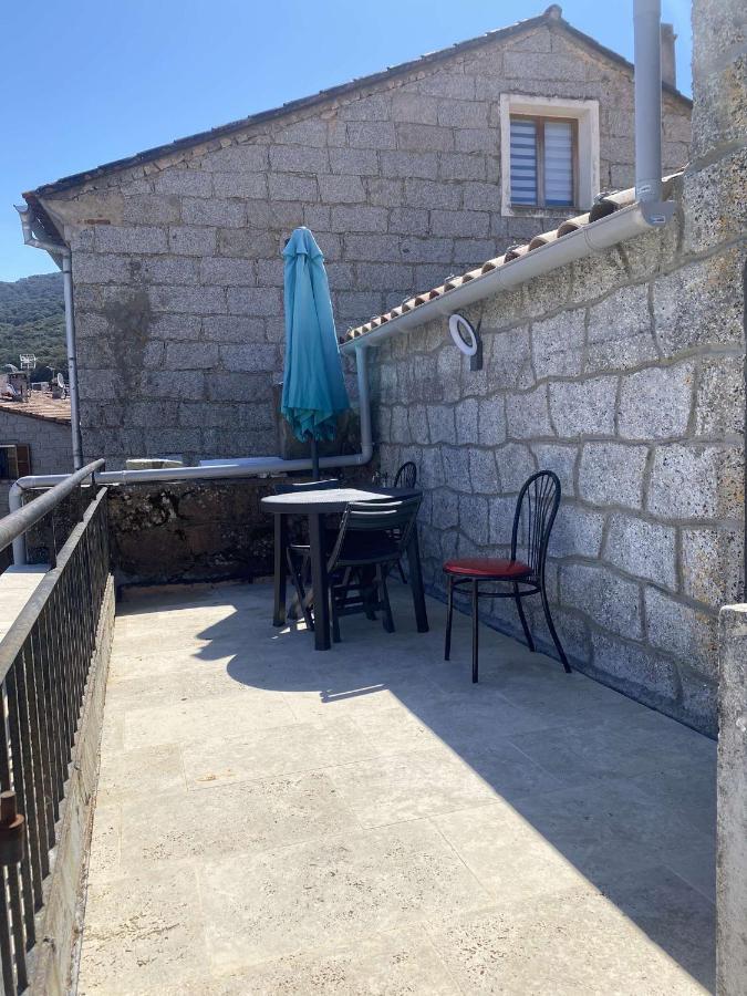 Bel Appartement Au Coeur Du Village De Sartene Sartène Exterior foto
